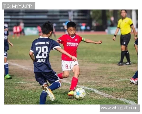 深圳足球队在邀请赛中的团队协作表现分析与点评 深圳足球队在邀请赛中的团队协作表现分析与点评
